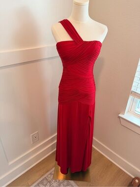 Bee Darlin Red One-Shoulder Ruched Gown